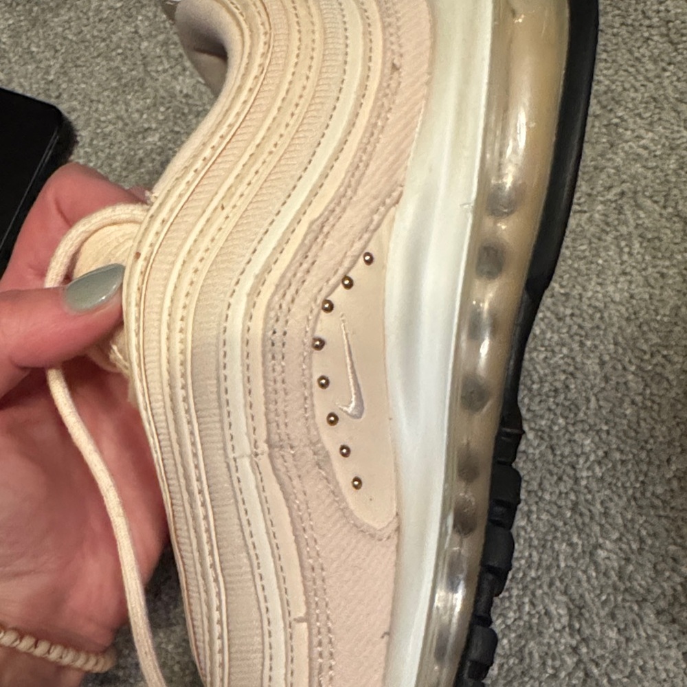 Nike Women's Sneakers in Light Pink - Picture 9 of 10